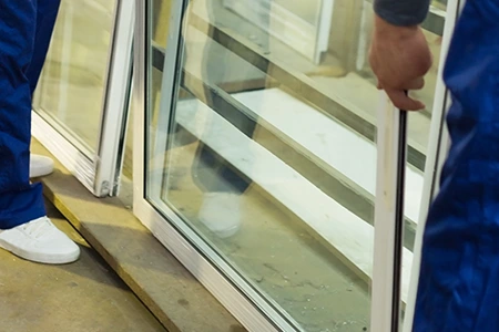 Commercial Glass Repair Technician in Pensacola, FL